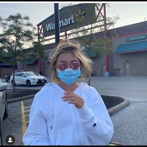 Meet your Posher, Sidney